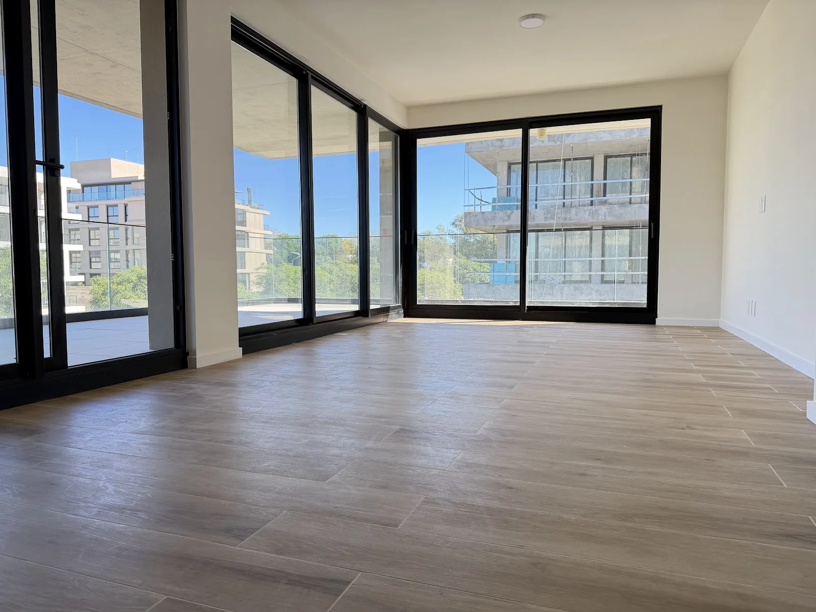 Alquiler - Apartamento con Garaje - Barrio Parques entre San Nicolás y Los Olivos - 2 Dormitorios (9)