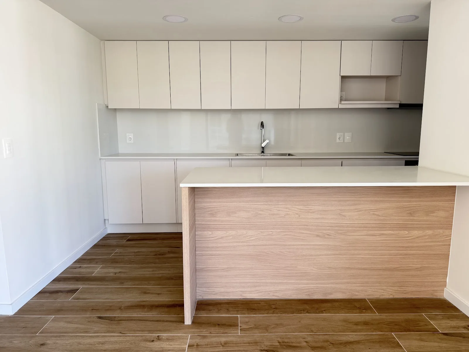 Alquiler - Apartamento con Garaje - Barrio Parques entre San Nicolás y Los Olivos - 2 Dormitorios (24)