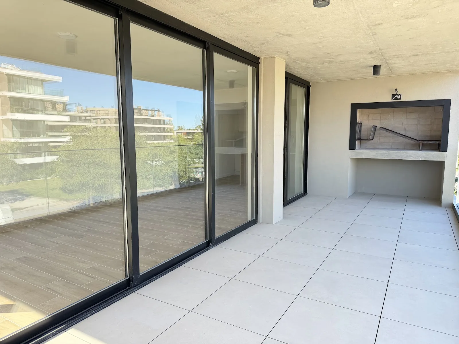 Alquiler - Apartamento con Garaje - Barrio Parques entre San Nicolás y Los Olivos - 2 Dormitorios (28)