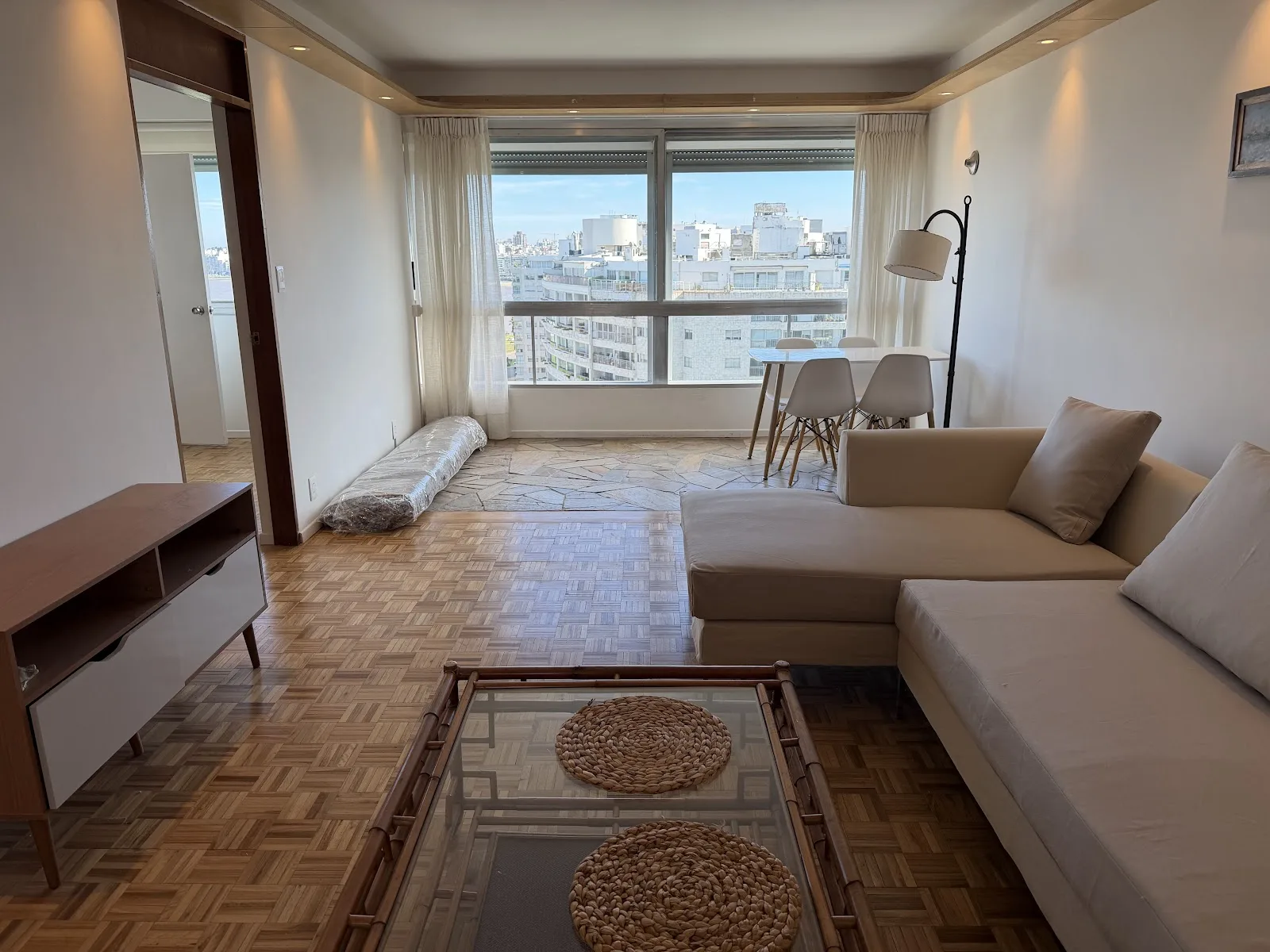 Alquiler - Apartamento con Muebles y Garaje - Puerto del Buceo - 2 Dormitorios (5)