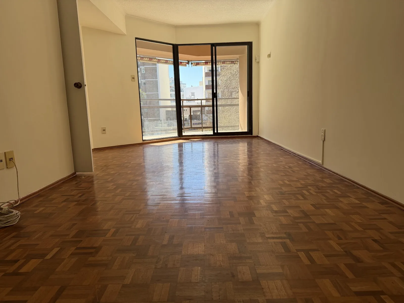 Alquiler - Apartamento con Garaje - Punta Carretas - 2 Dormitorios (2)
