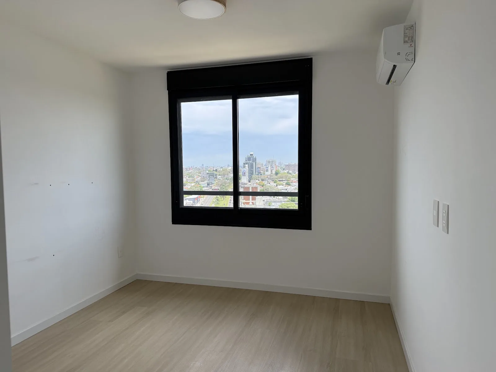 Alquiler - Apartamento con Garaje - Malvín - 1 Dormitorio (12)