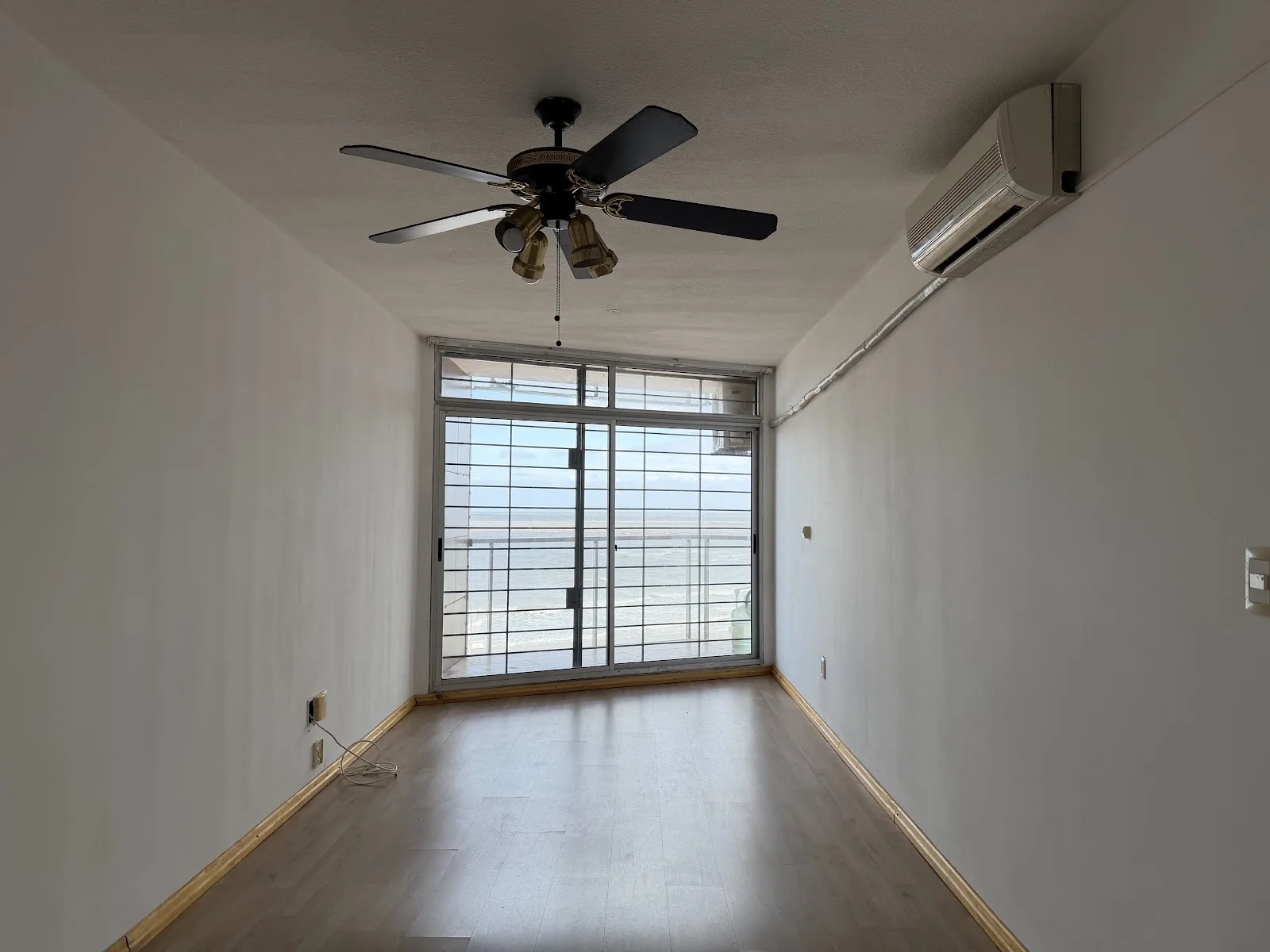 Alquiler - Apartamento con Garaje - Malvín - 1 Dormitorio (2)