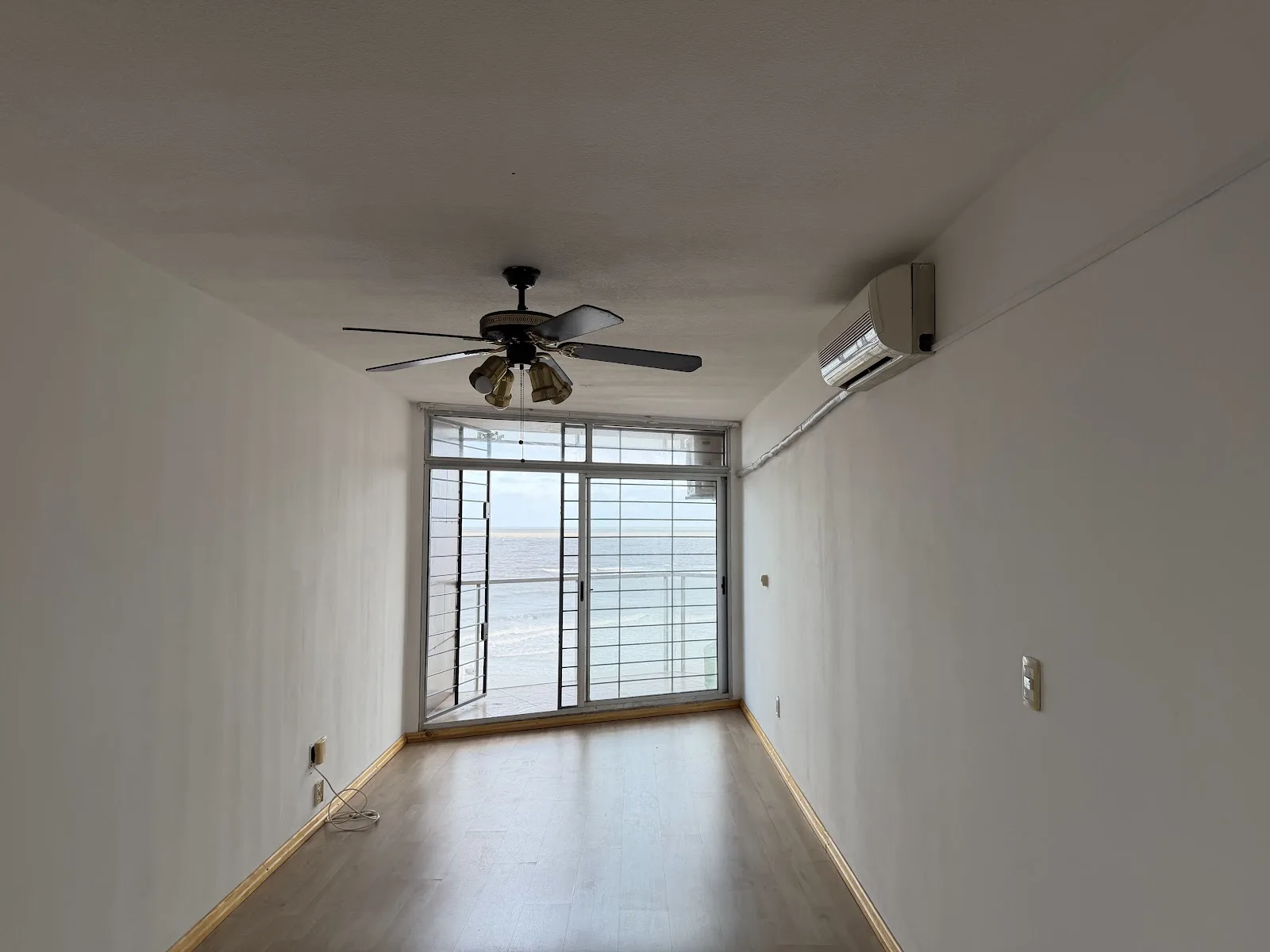 Alquiler - Apartamento con Garaje - Malvín - 1 Dormitorio (3)