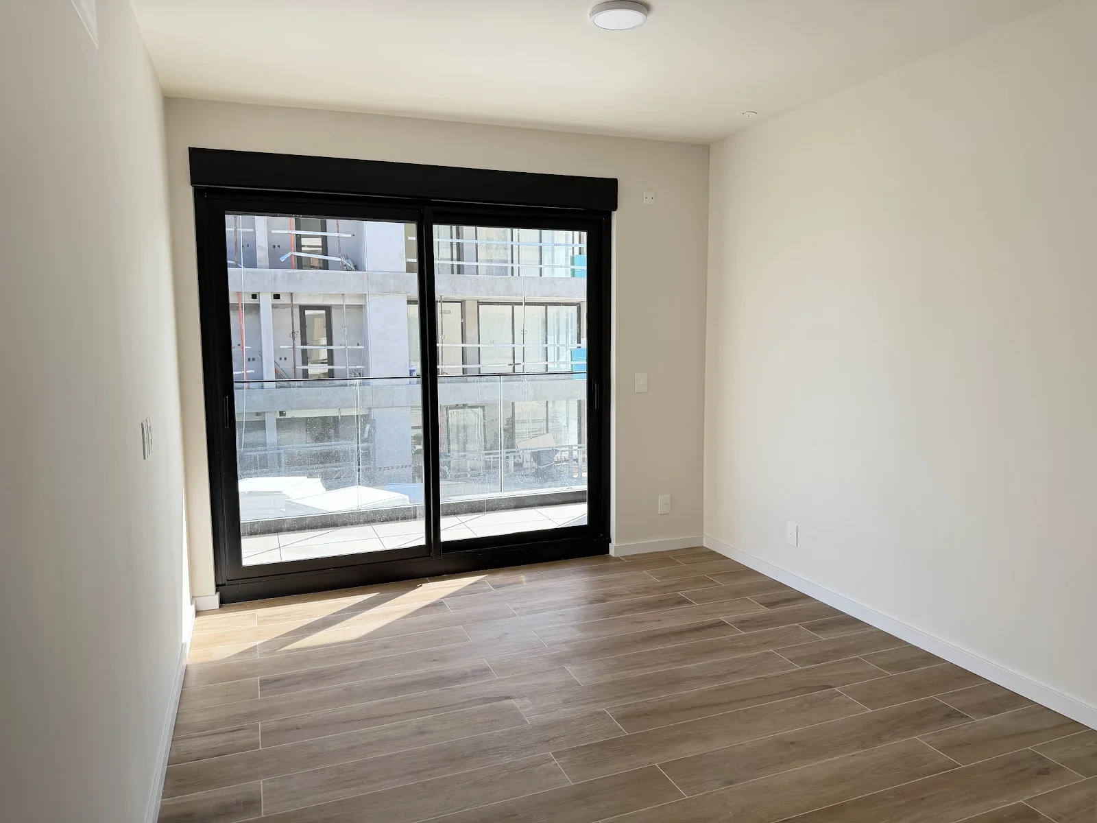 Alquiler - Apartamento con Garaje - Barrio Parques entre San Nicolás y Los Olivos - 2 Dormitorios (41)