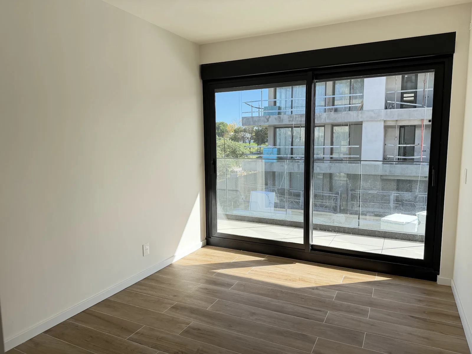 Alquiler - Apartamento con Garaje - Barrio Parques entre San Nicolás y Los Olivos - 2 Dormitorios (59)
